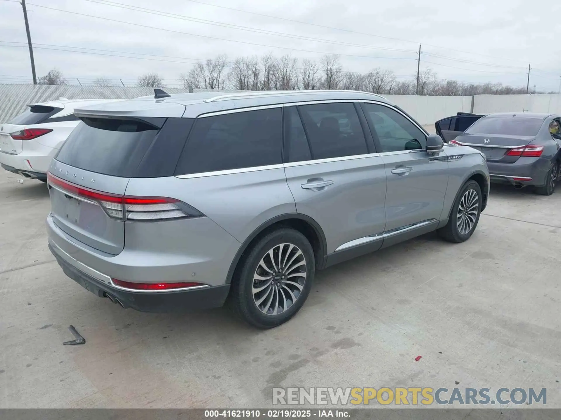 4 Фотография поврежденного автомобиля 5LM5J7WC3NGL22118 LINCOLN AVIATOR 2022