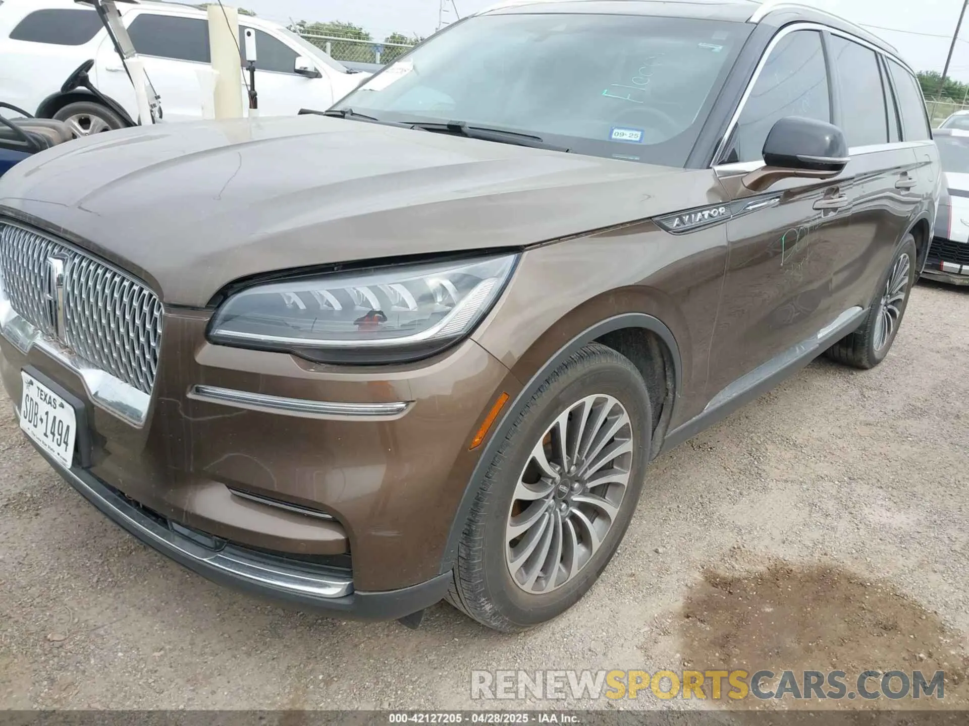 2 Photograph of a damaged car 5LM5J7WC7NGL17505 LINCOLN AVIATOR 2022