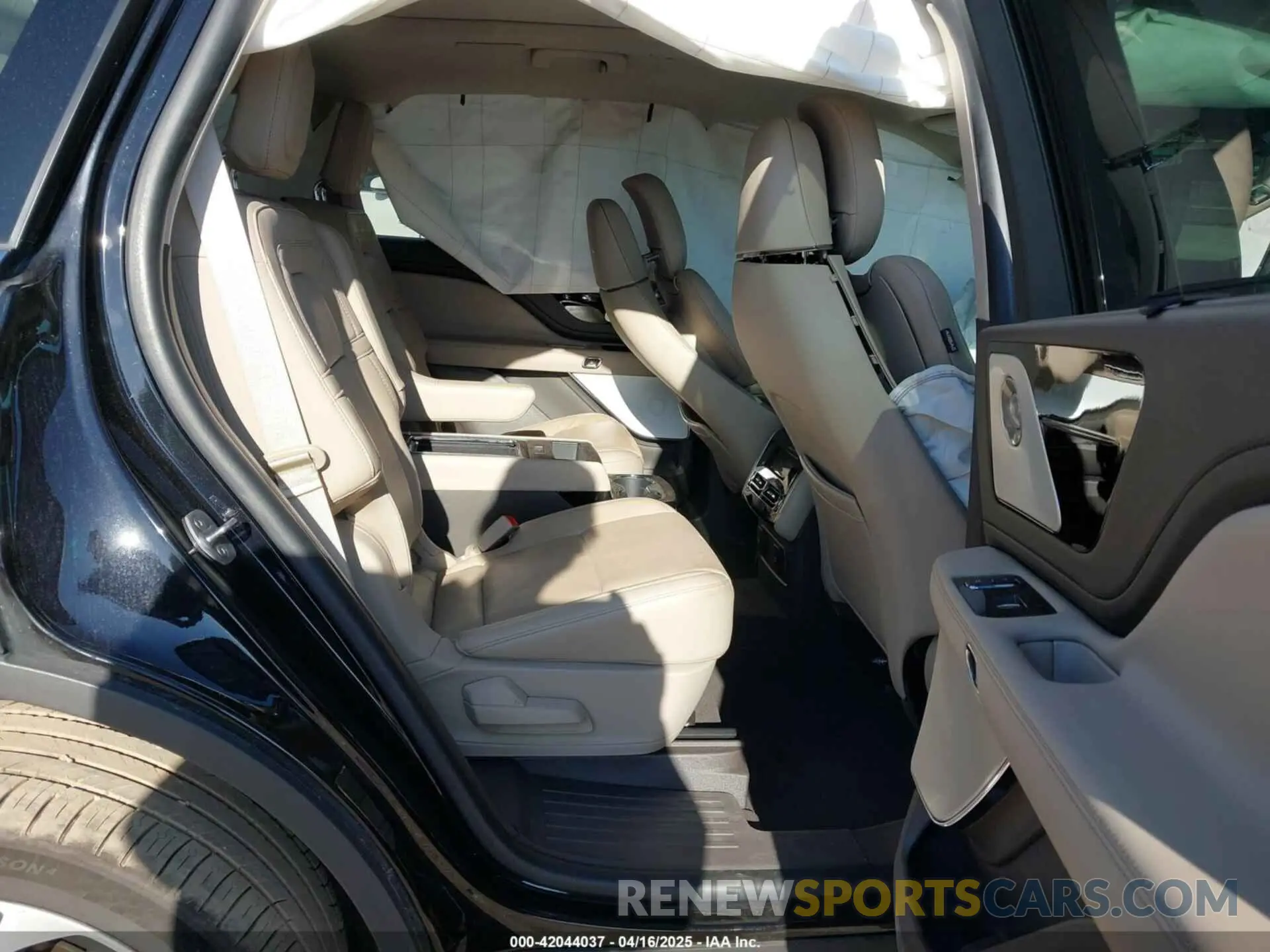 8 Фотография поврежденного автомобиля 5LM5J7XC1NGL08524 LINCOLN AVIATOR 2022