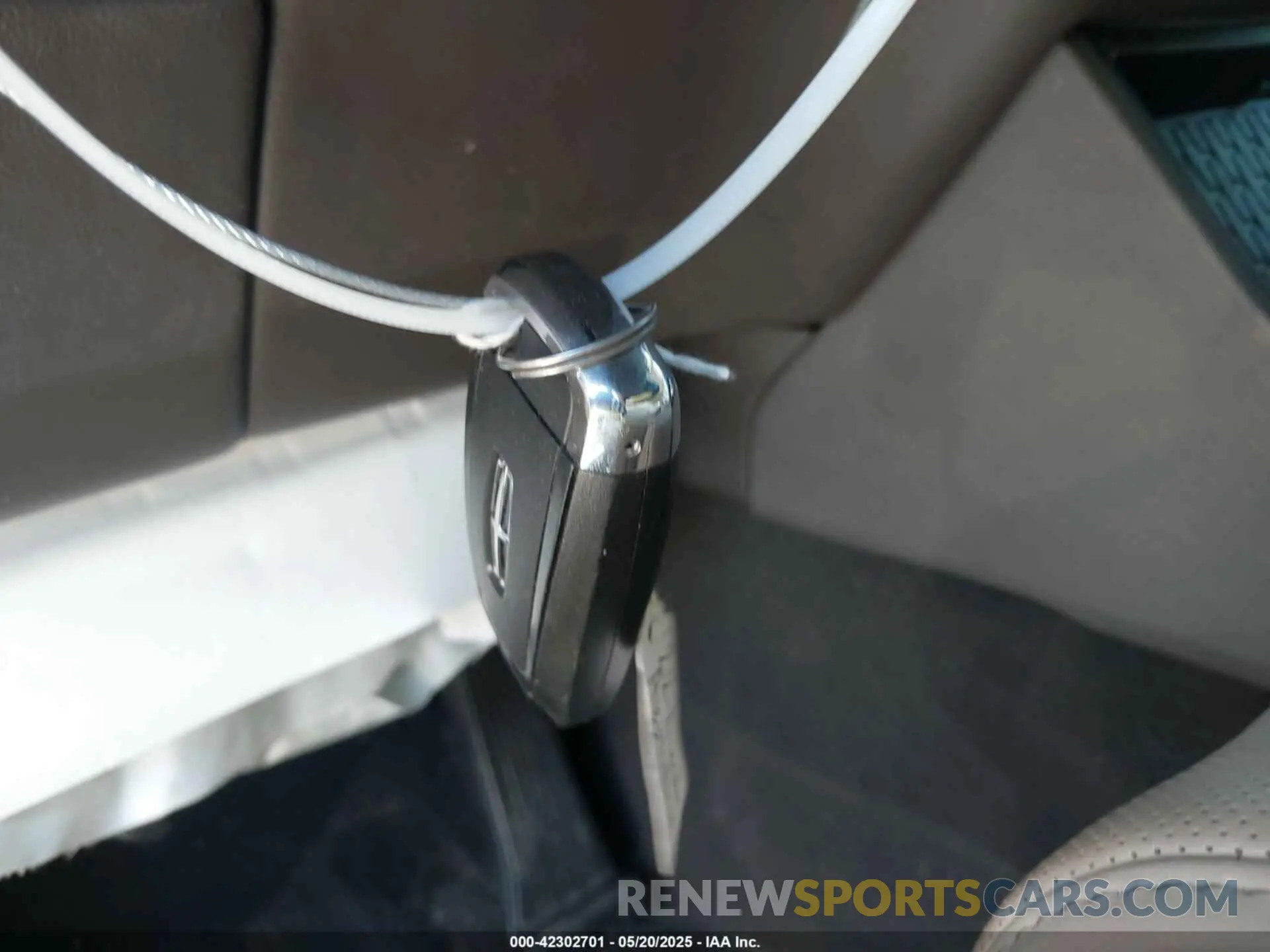 11 Photograph of a damaged car 5LM5J7XC1NGL12458 LINCOLN AVIATOR 2022