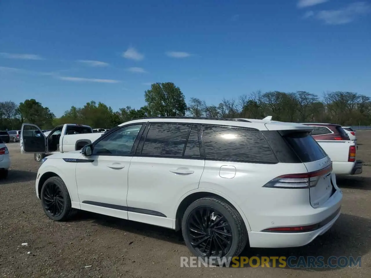 2 Photograph of a damaged car 5LM5J7XC2NGL14736 LINCOLN AVIATOR 2022