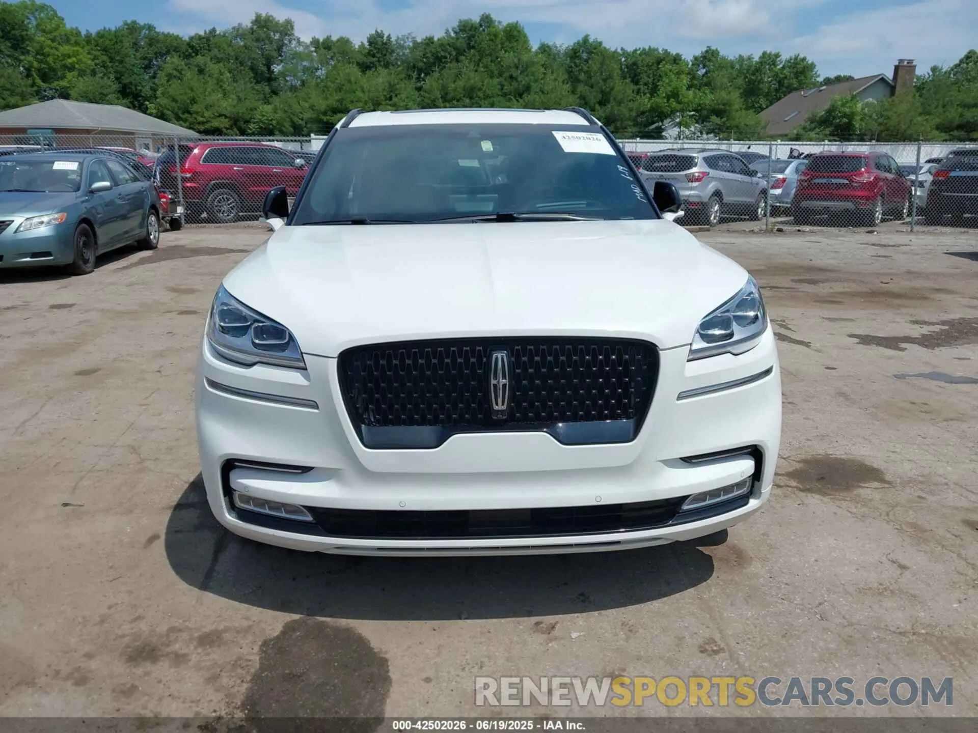 13 Photograph of a damaged car 5LM5J7XC3NGL13112 LINCOLN AVIATOR 2022