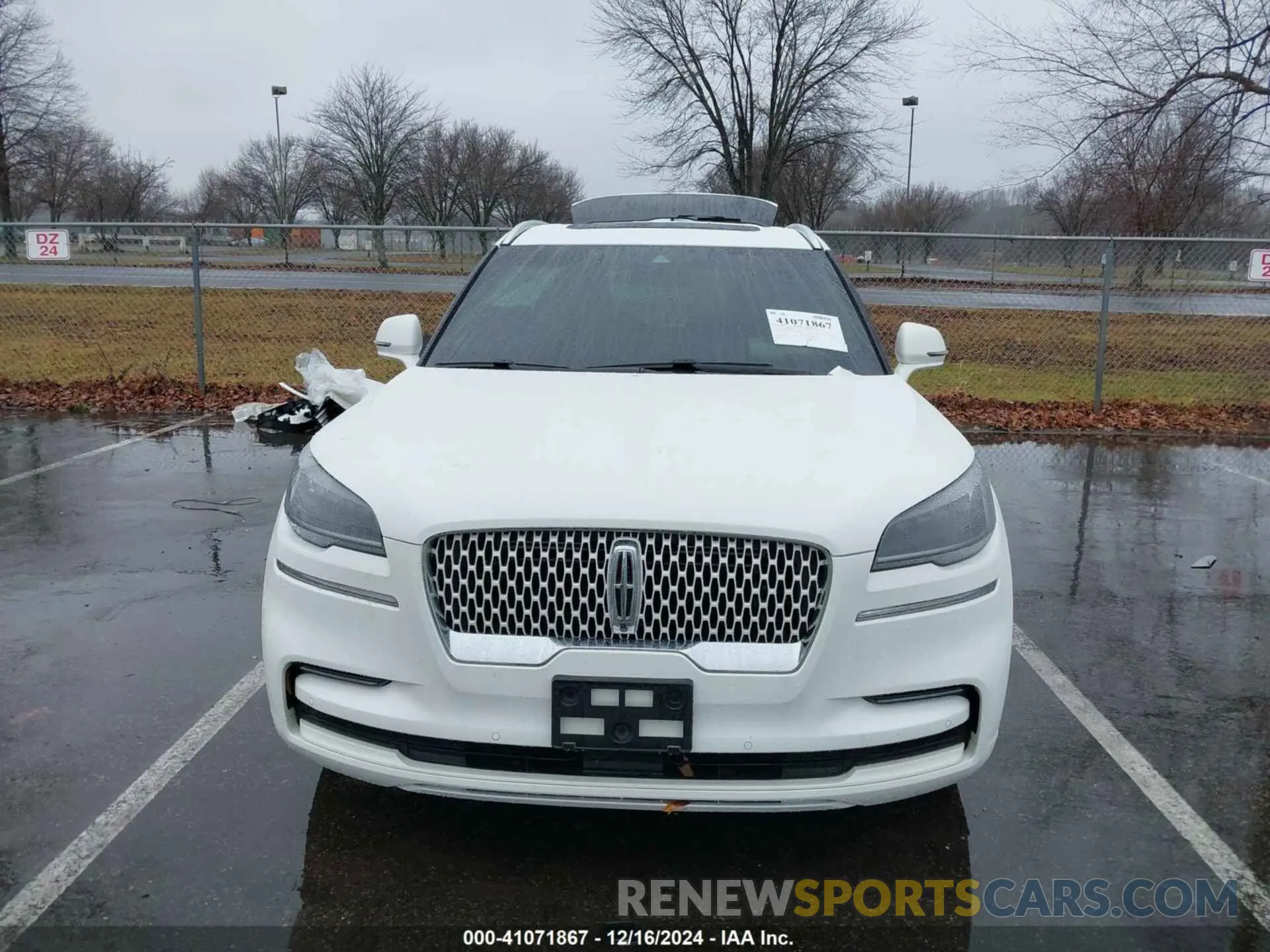 13 Photograph of a damaged car 5LM5J7XC4NGL07223 LINCOLN AVIATOR 2022