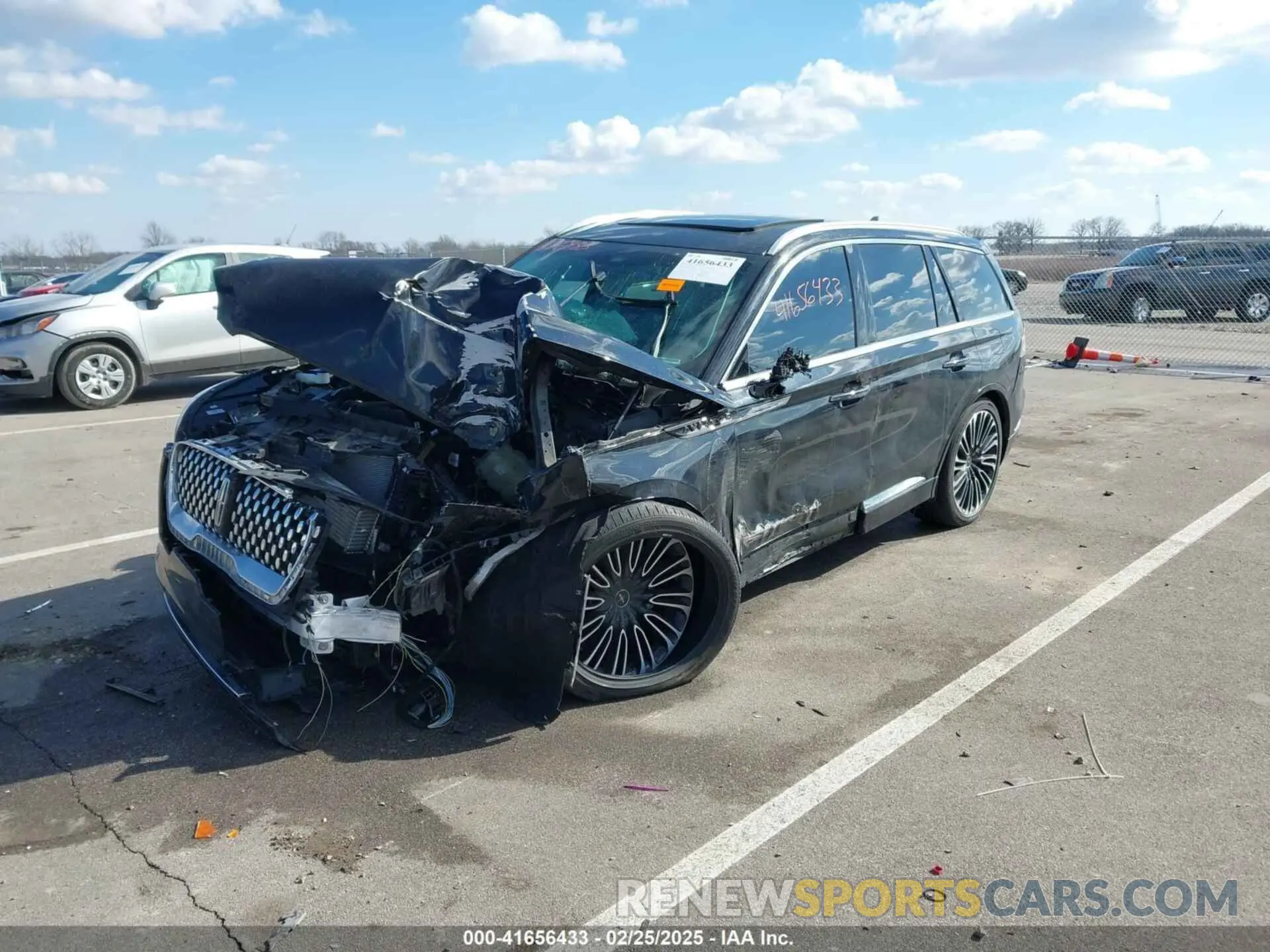 2 Photograph of a damaged car 5LM5J9XC0NGL04007 LINCOLN AVIATOR 2022