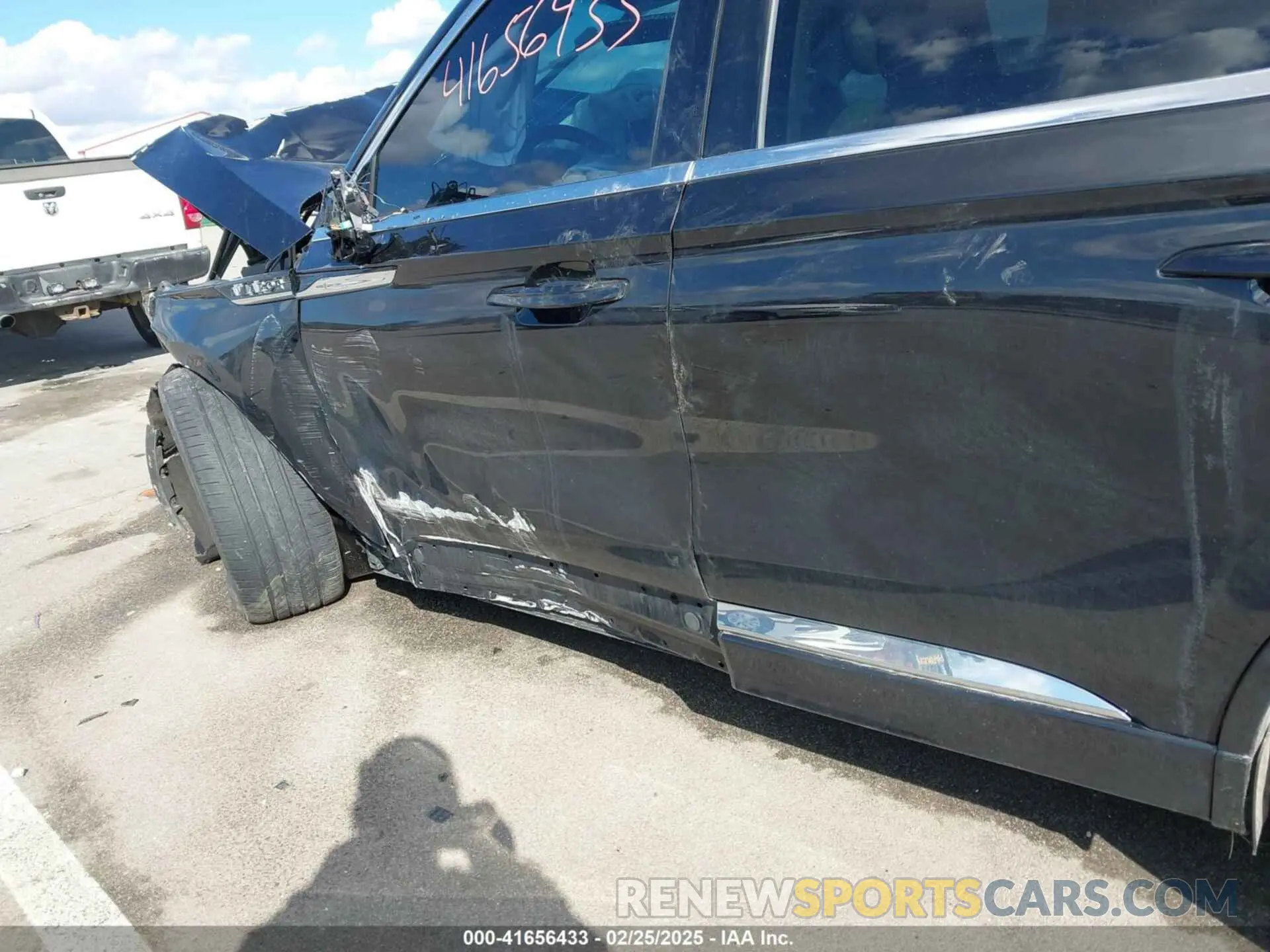 20 Photograph of a damaged car 5LM5J9XC0NGL04007 LINCOLN AVIATOR 2022