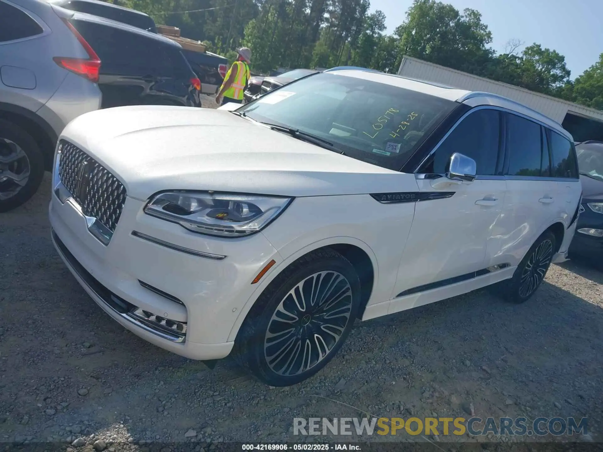 14 Photograph of a damaged car 5LM5J9XCXNGL05178 LINCOLN AVIATOR 2022