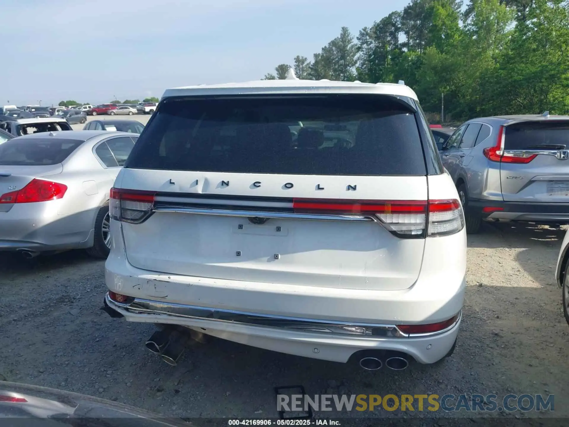16 Photograph of a damaged car 5LM5J9XCXNGL05178 LINCOLN AVIATOR 2022