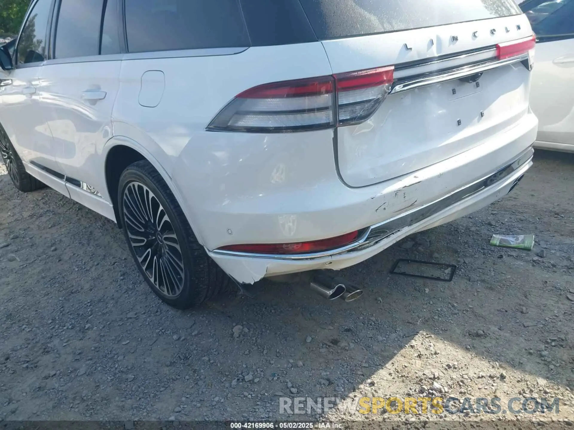 6 Photograph of a damaged car 5LM5J9XCXNGL05178 LINCOLN AVIATOR 2022