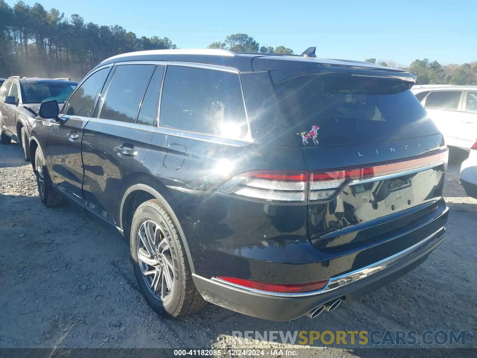 3 Photograph of a damaged car 5LM5J6WC0PGL14278 LINCOLN AVIATOR 2023