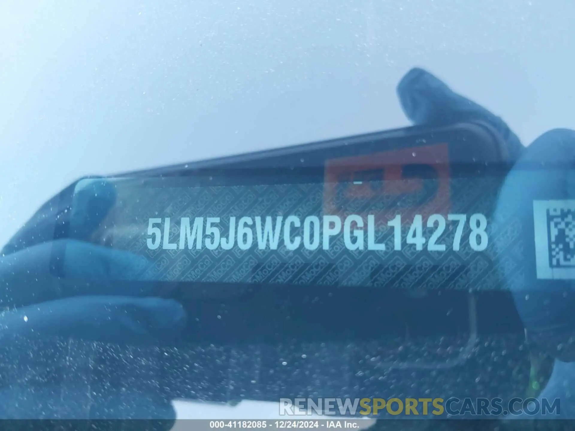 9 Photograph of a damaged car 5LM5J6WC0PGL14278 LINCOLN AVIATOR 2023