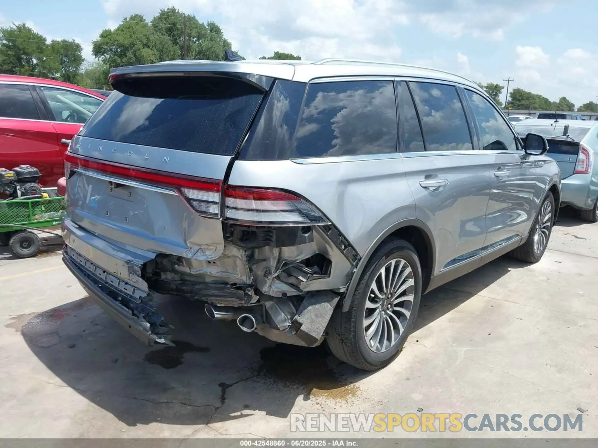 4 Фотография поврежденного автомобиля 5LM5J6WC6PGL22949 LINCOLN AVIATOR 2023