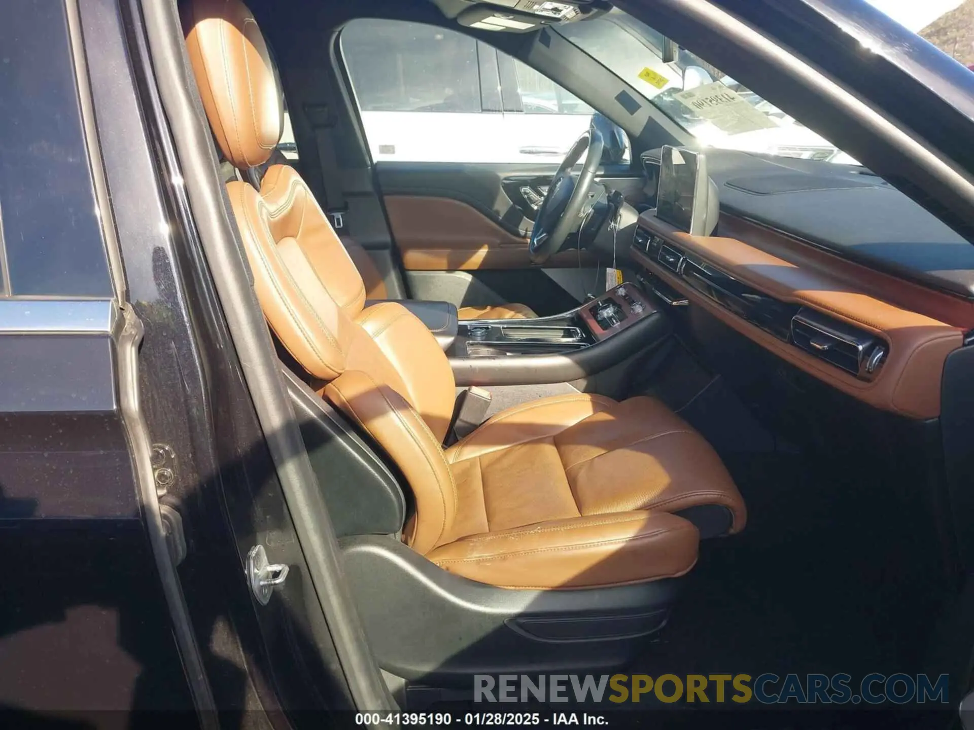 5 Фотография поврежденного автомобиля 5LM5J7WC4PGL06416 LINCOLN AVIATOR 2023