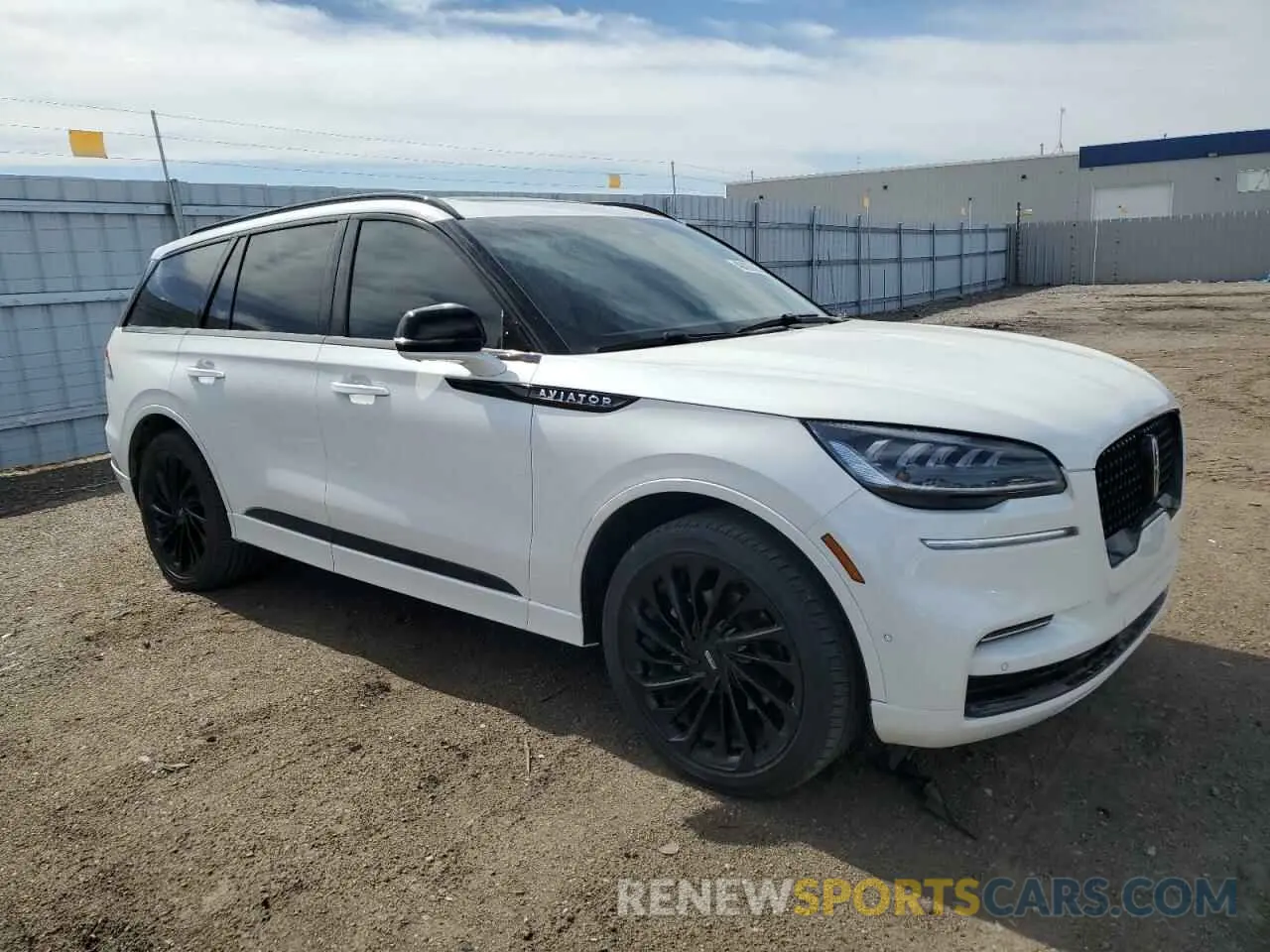 4 Фотография поврежденного автомобиля 5LM5J7XC2PGL23925 LINCOLN AVIATOR 2023
