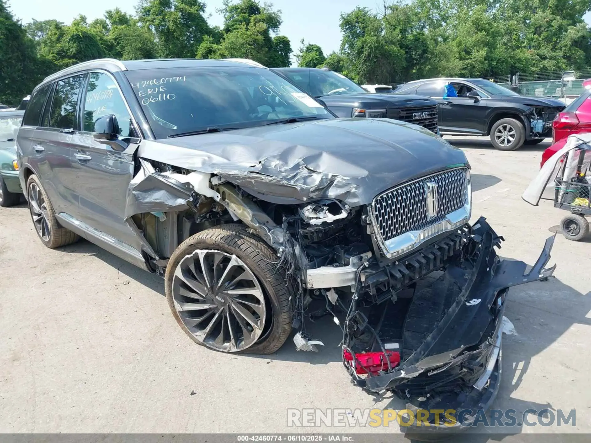 18 Photograph of a damaged car 5LM5J7XC3PGL29507 LINCOLN AVIATOR 2023