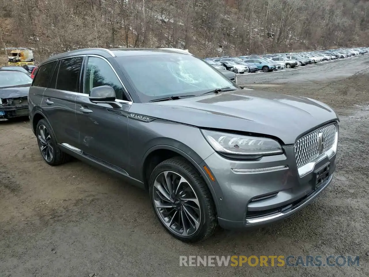 4 Photograph of a damaged car 5LM5J7XC5PGL24650 LINCOLN AVIATOR 2023