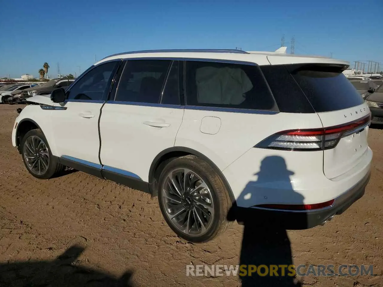 2 Фотография поврежденного автомобиля 5LM5J7XCXPGL29049 LINCOLN AVIATOR 2023