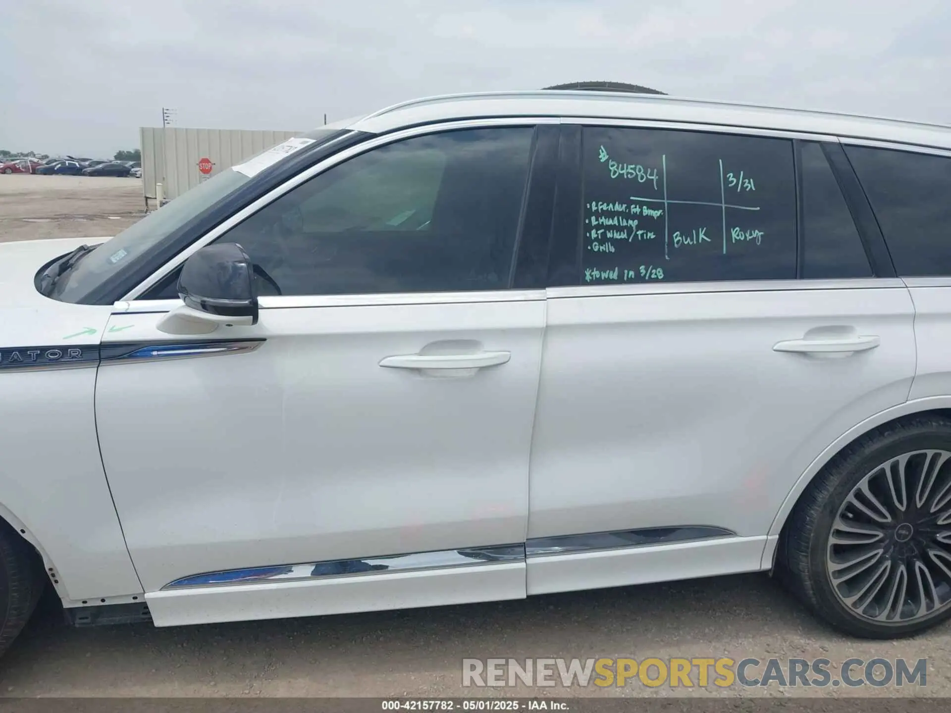 15 Photograph of a damaged car 5LM5J9XC6PGL07660 LINCOLN AVIATOR 2023
