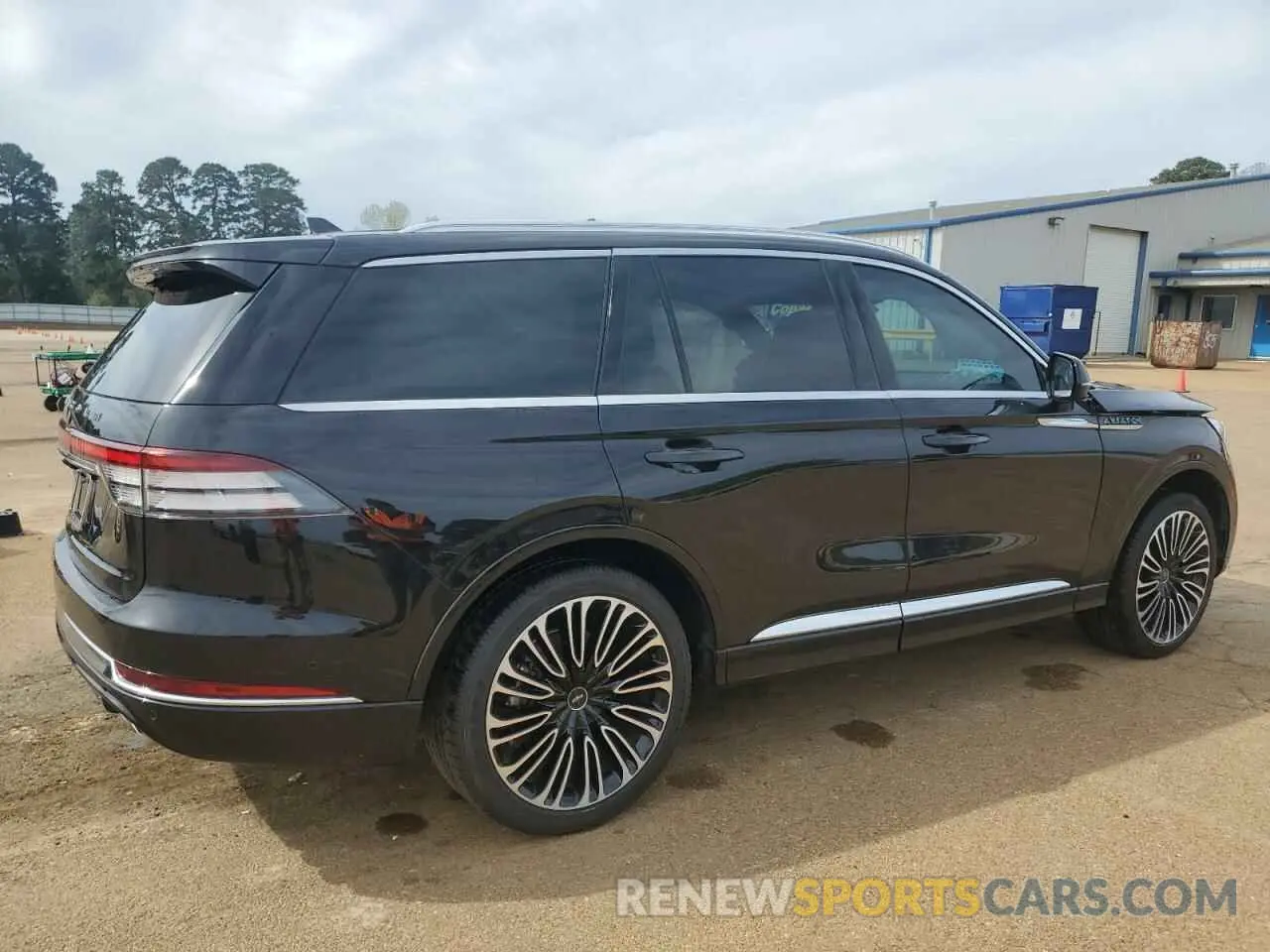 3 Photograph of a damaged car 5LM5J9XC3RGL02838 LINCOLN AVIATOR 2024