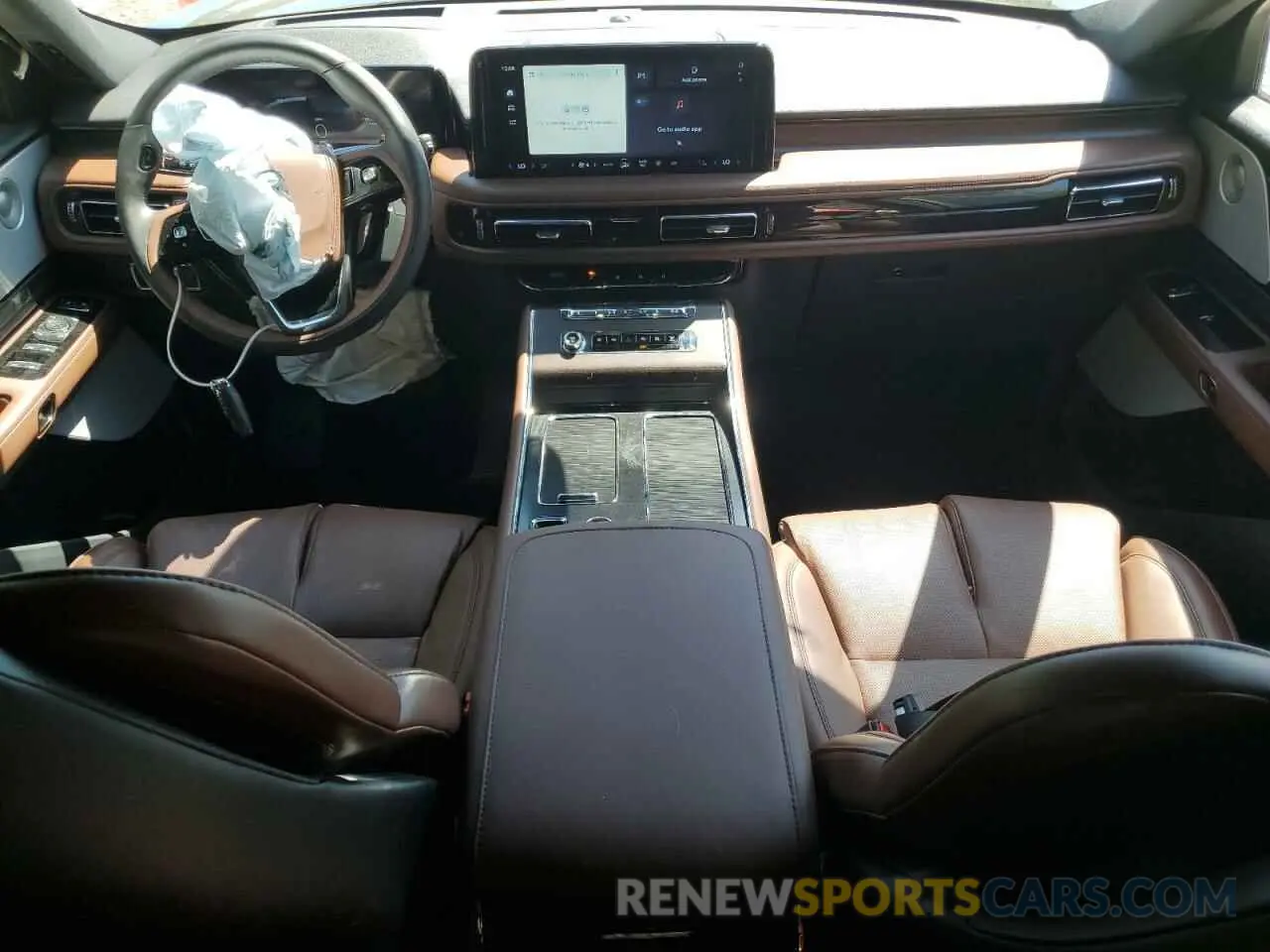 8 Photograph of a damaged car 5LM5J7XC0SGL08784 LINCOLN AVIATOR 2025