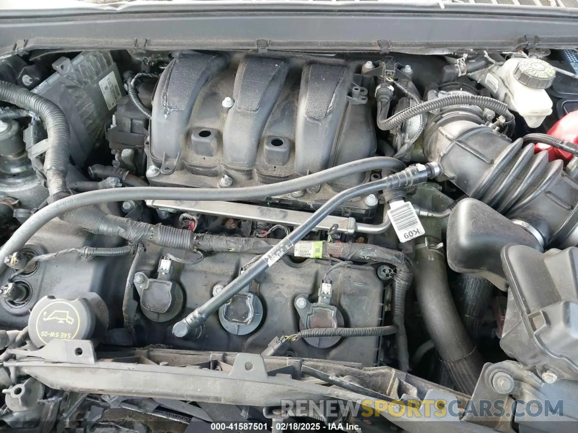 10 Photograph of a damaged car 1LN6L9HK8K5600651 LINCOLN CONTINENTAL 2019