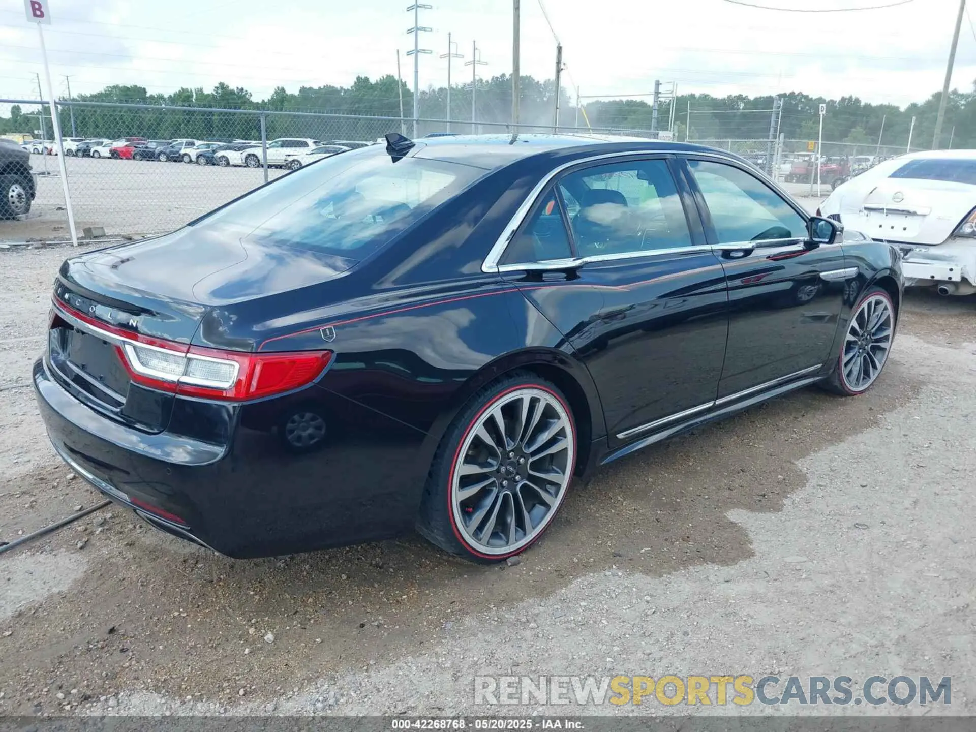 4 Photograph of a damaged car 1LN6L9SK0K5609739 LINCOLN CONTINENTAL 2019