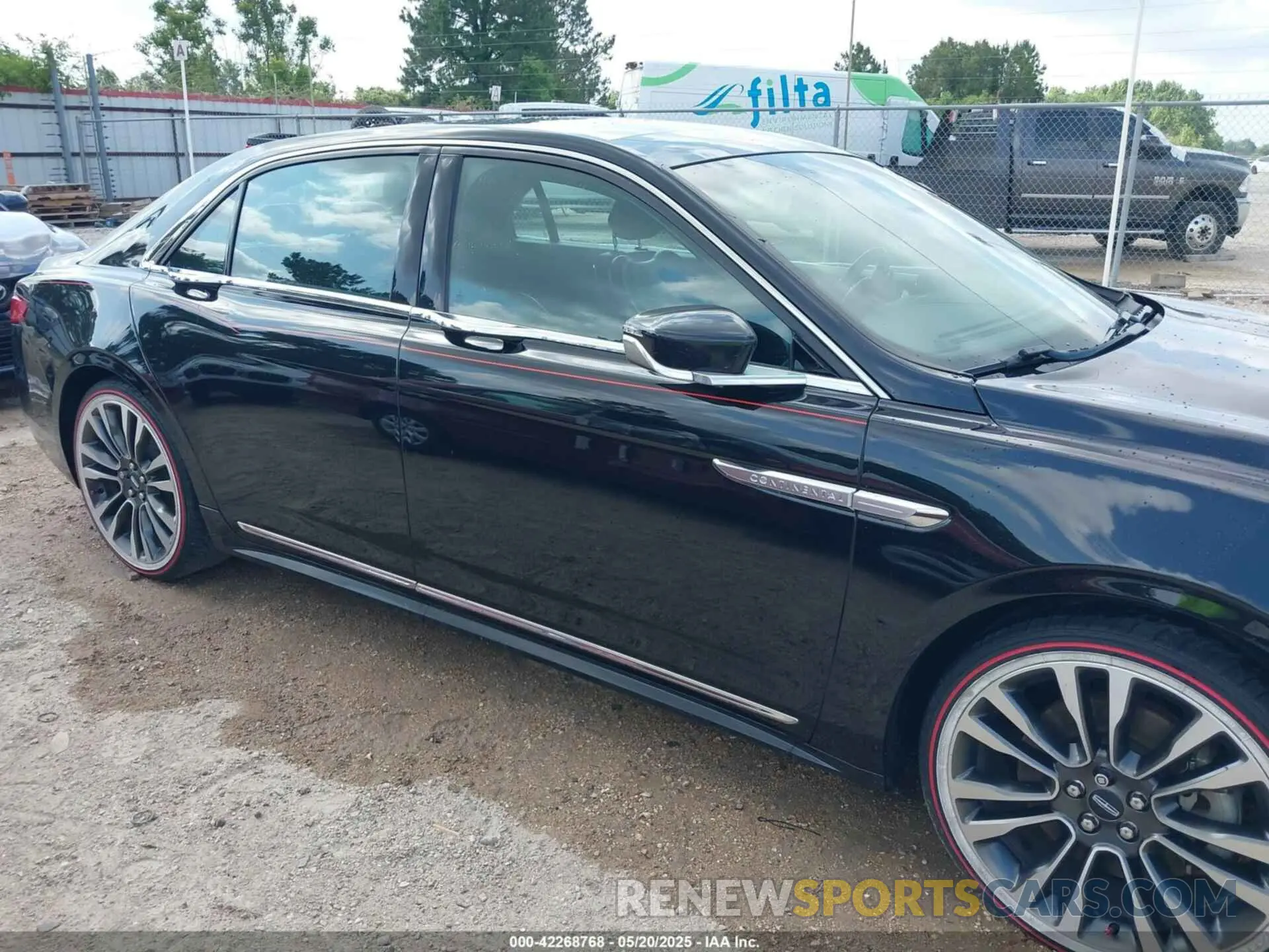 6 Photograph of a damaged car 1LN6L9SK0K5609739 LINCOLN CONTINENTAL 2019