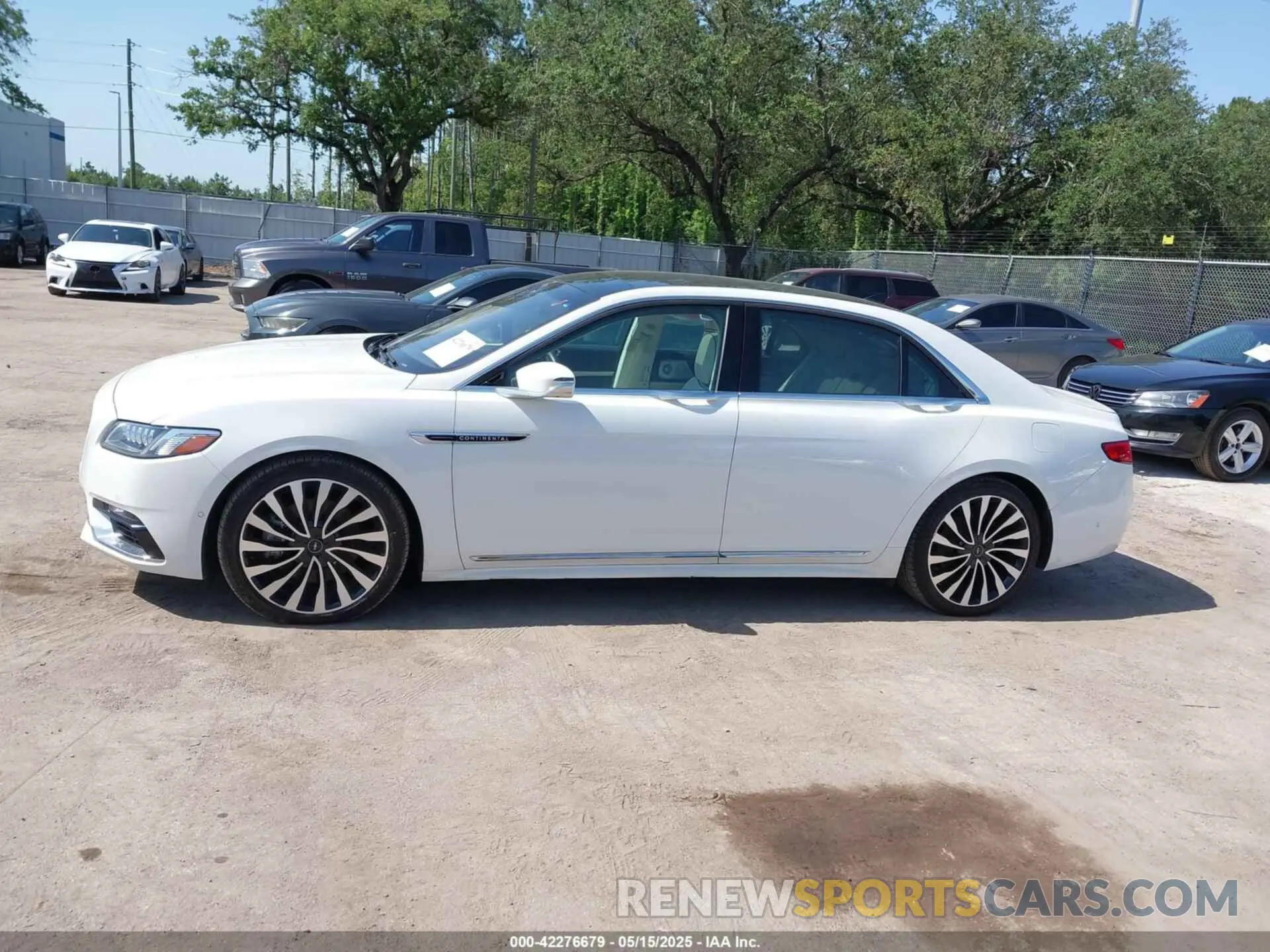14 Фотография поврежденного автомобиля 1LN6L9BC7L5601857 LINCOLN CONTINENTAL 2020