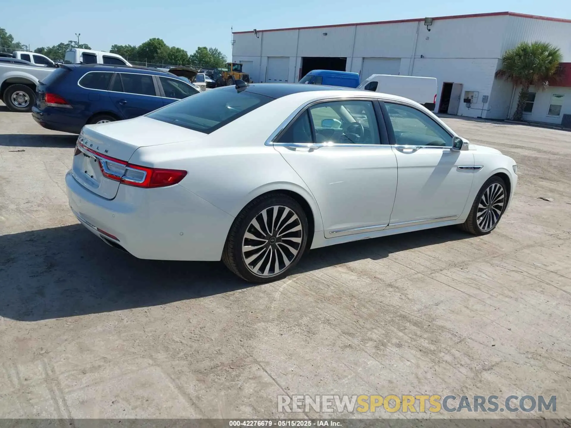 4 Фотография поврежденного автомобиля 1LN6L9BC7L5601857 LINCOLN CONTINENTAL 2020