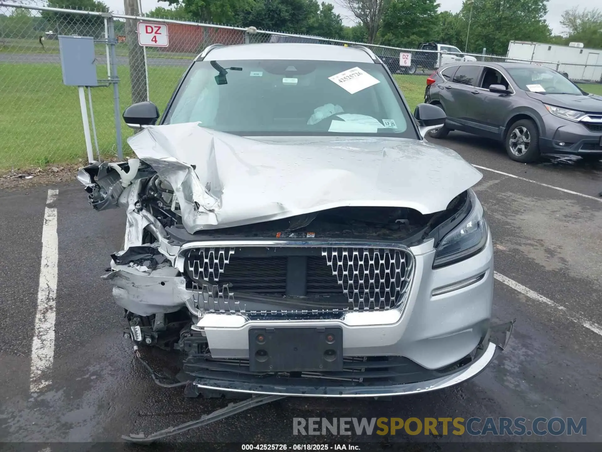 12 Photograph of a damaged car 5LMCJ1D93LUL24610 LINCOLN CORSAIR 2020