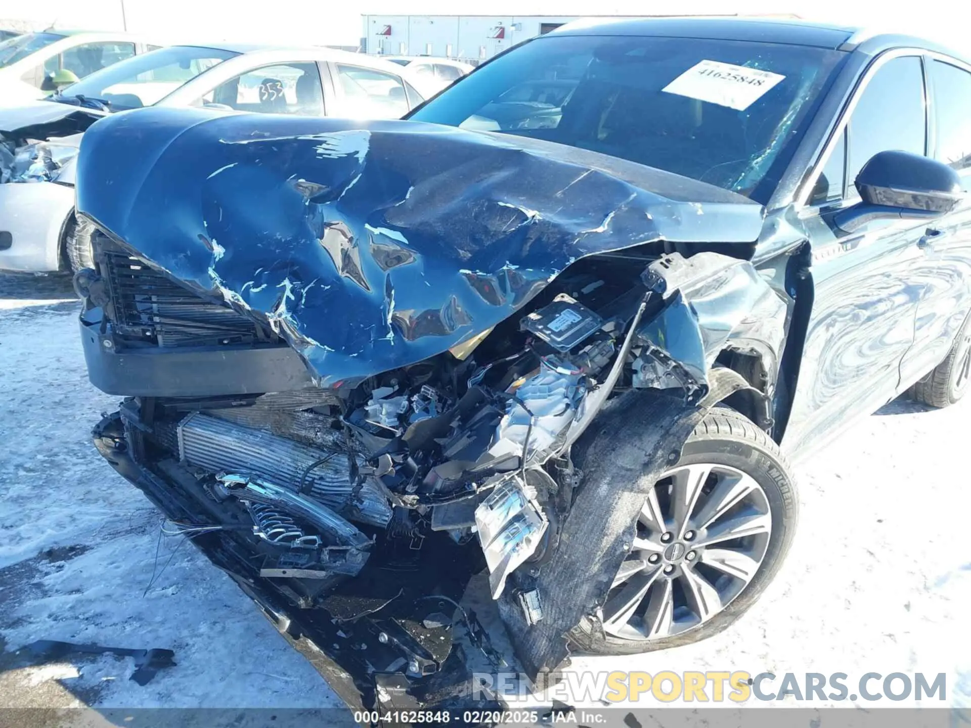 6 Photograph of a damaged car 5LMCJ2D90MUL06413 LINCOLN CORSAIR 2021