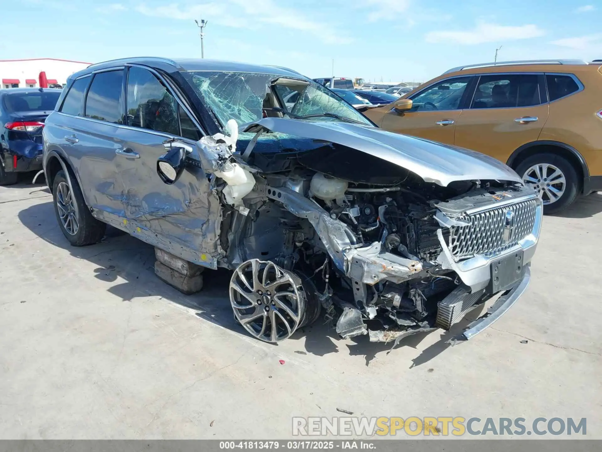 1 Photograph of a damaged car 5LMCJ1C92NUL34355 LINCOLN CORSAIR 2022