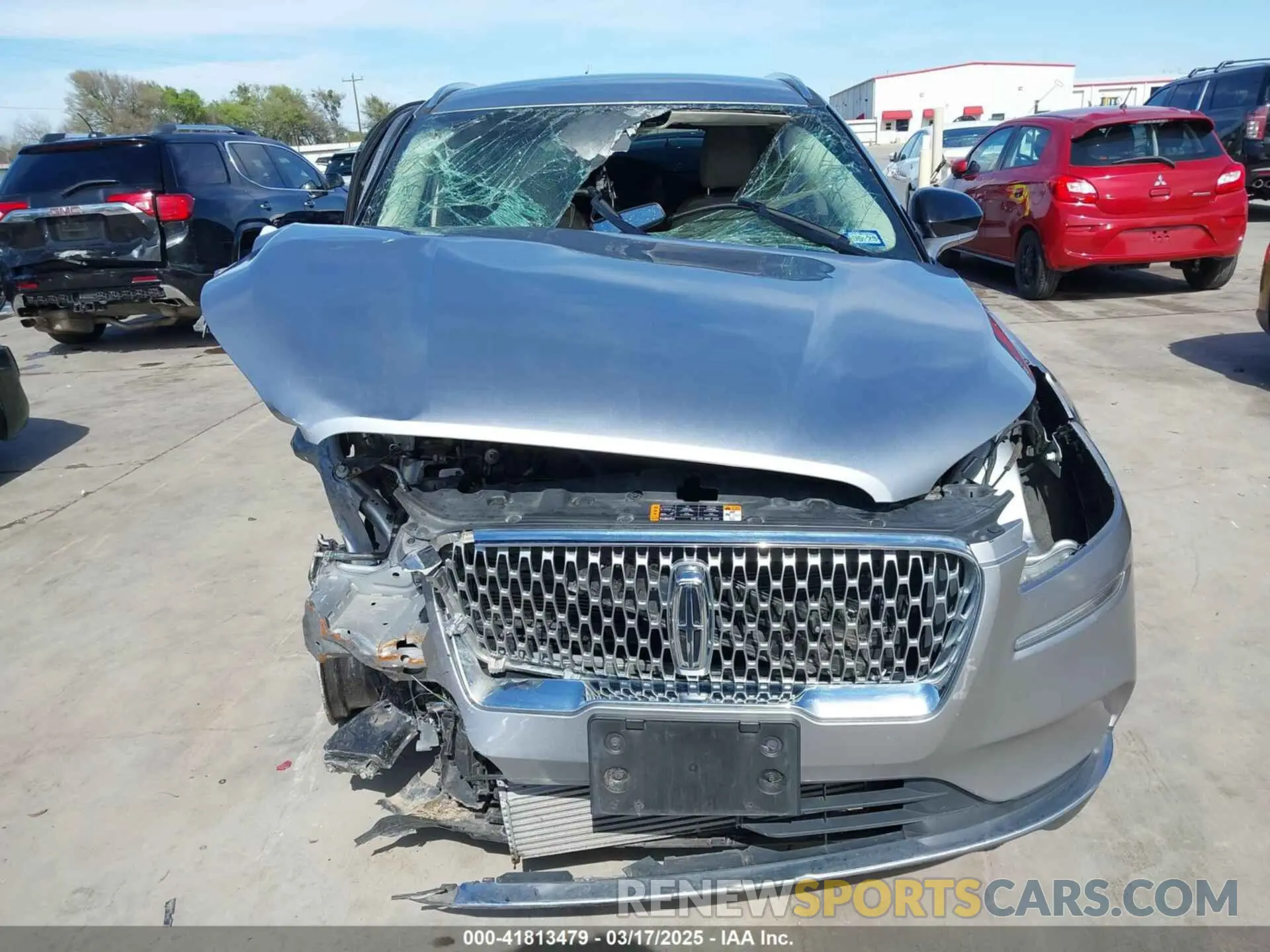22 Photograph of a damaged car 5LMCJ1C92NUL34355 LINCOLN CORSAIR 2022
