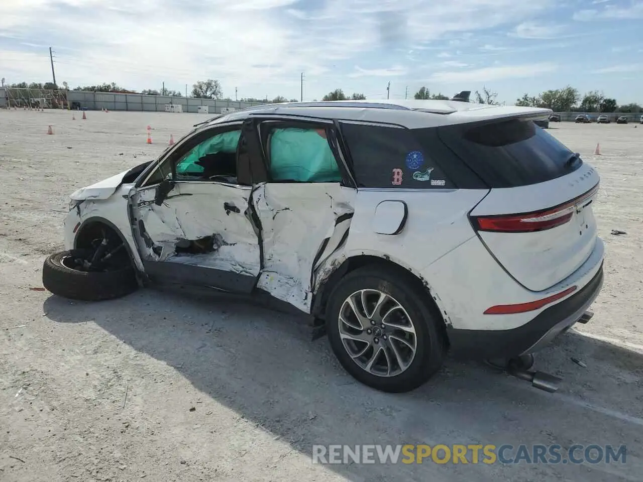 2 Photograph of a damaged car 5LMCJ1C9XNUL12670 LINCOLN CORSAIR 2022
