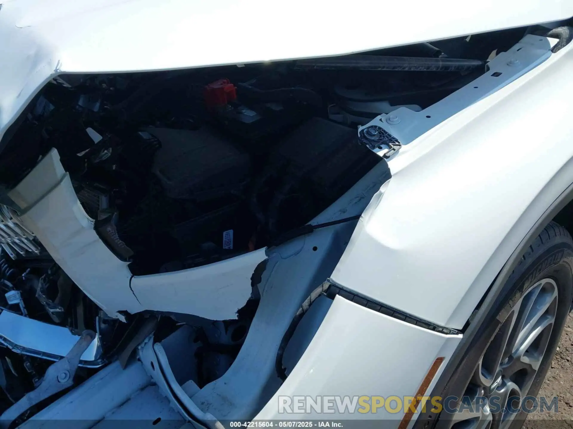 17 Photograph of a damaged car 5LMCJ1D96NUL23227 LINCOLN CORSAIR 2022