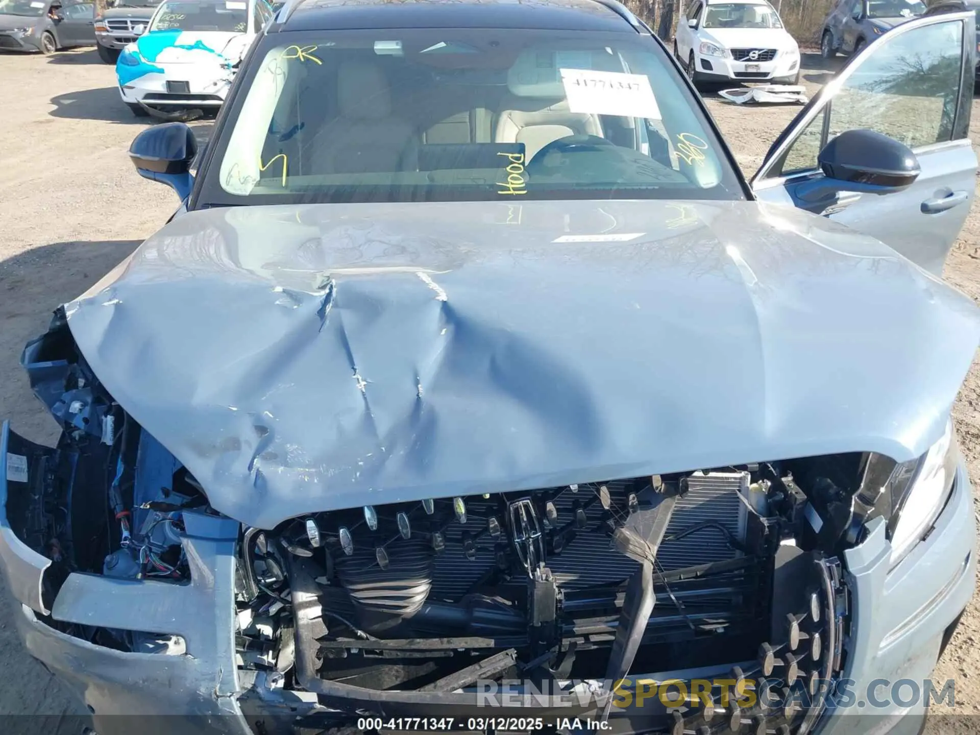 10 Photograph of a damaged car 5LMCJ2DA0PUL27731 LINCOLN CORSAIR 2023