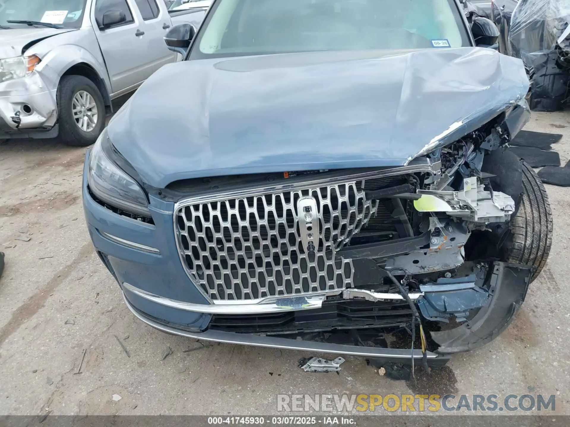 11 Photograph of a damaged car 5LMCJ1CA4RUL04693 LINCOLN CORSAIR 2024