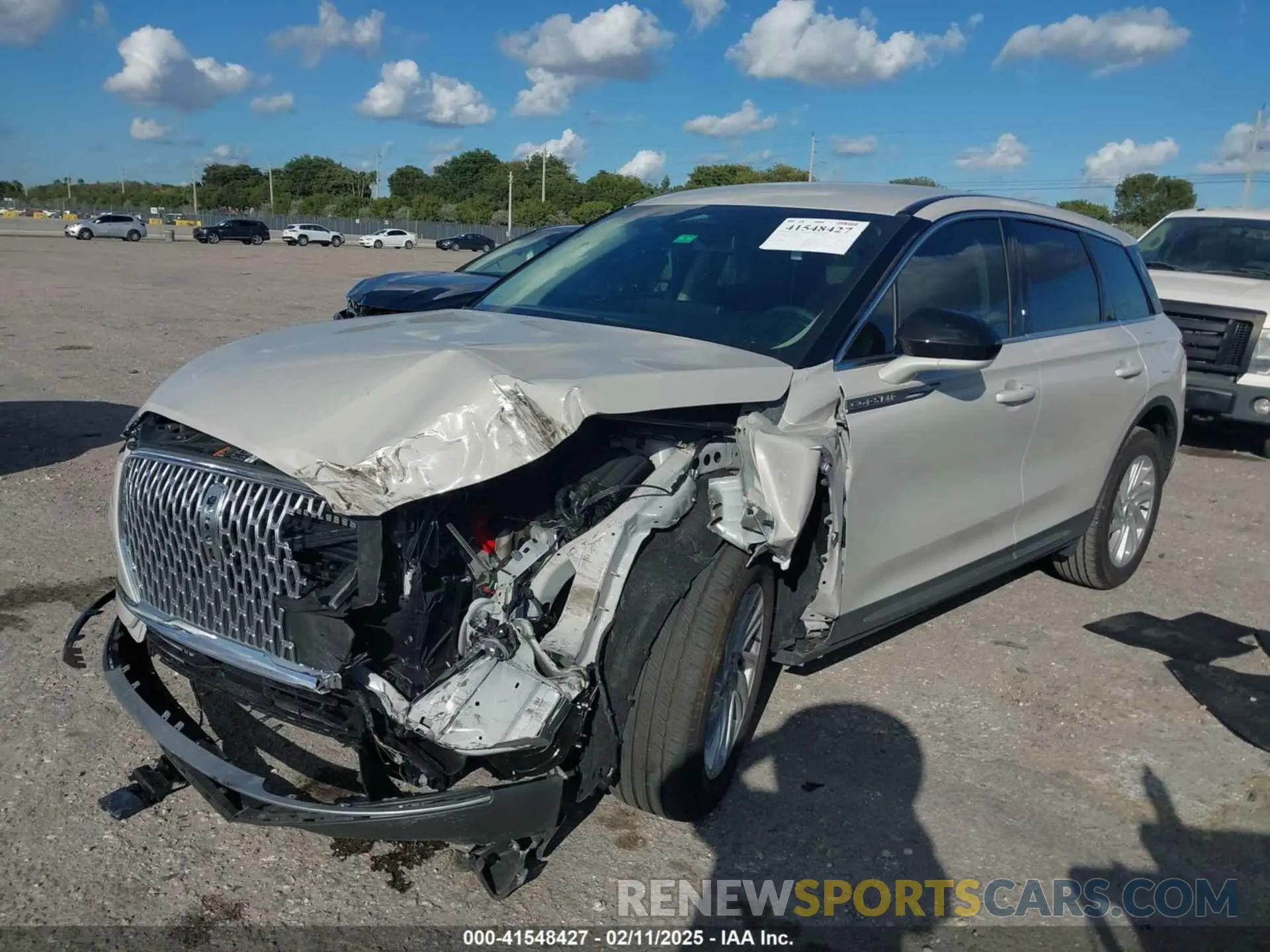 2 Photograph of a damaged car 5LMCJ1CAXRUL22440 LINCOLN CORSAIR 2024