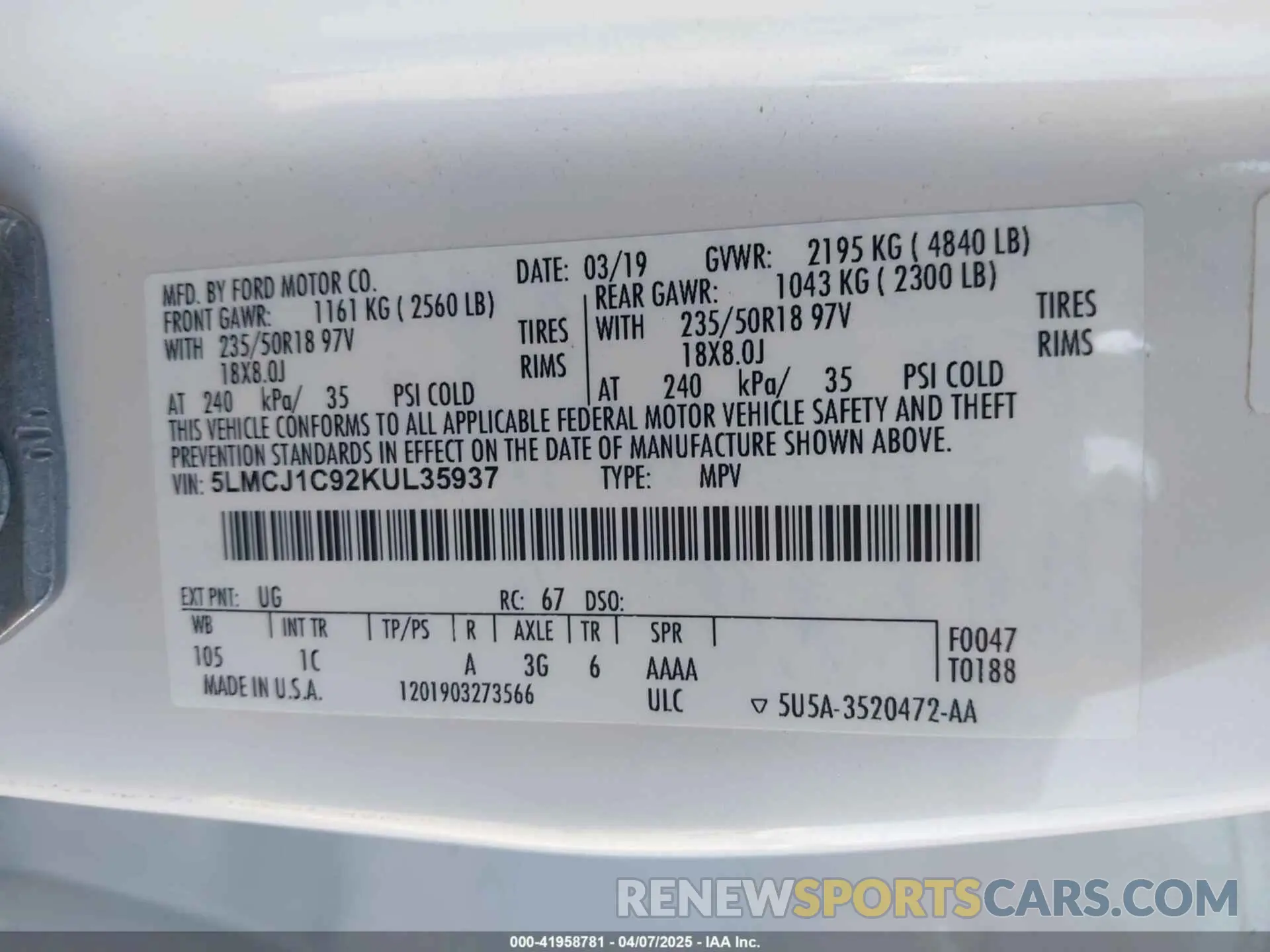 9 Photograph of a damaged car 5LMCJ1C92KUL35937 LINCOLN MKC 2019
