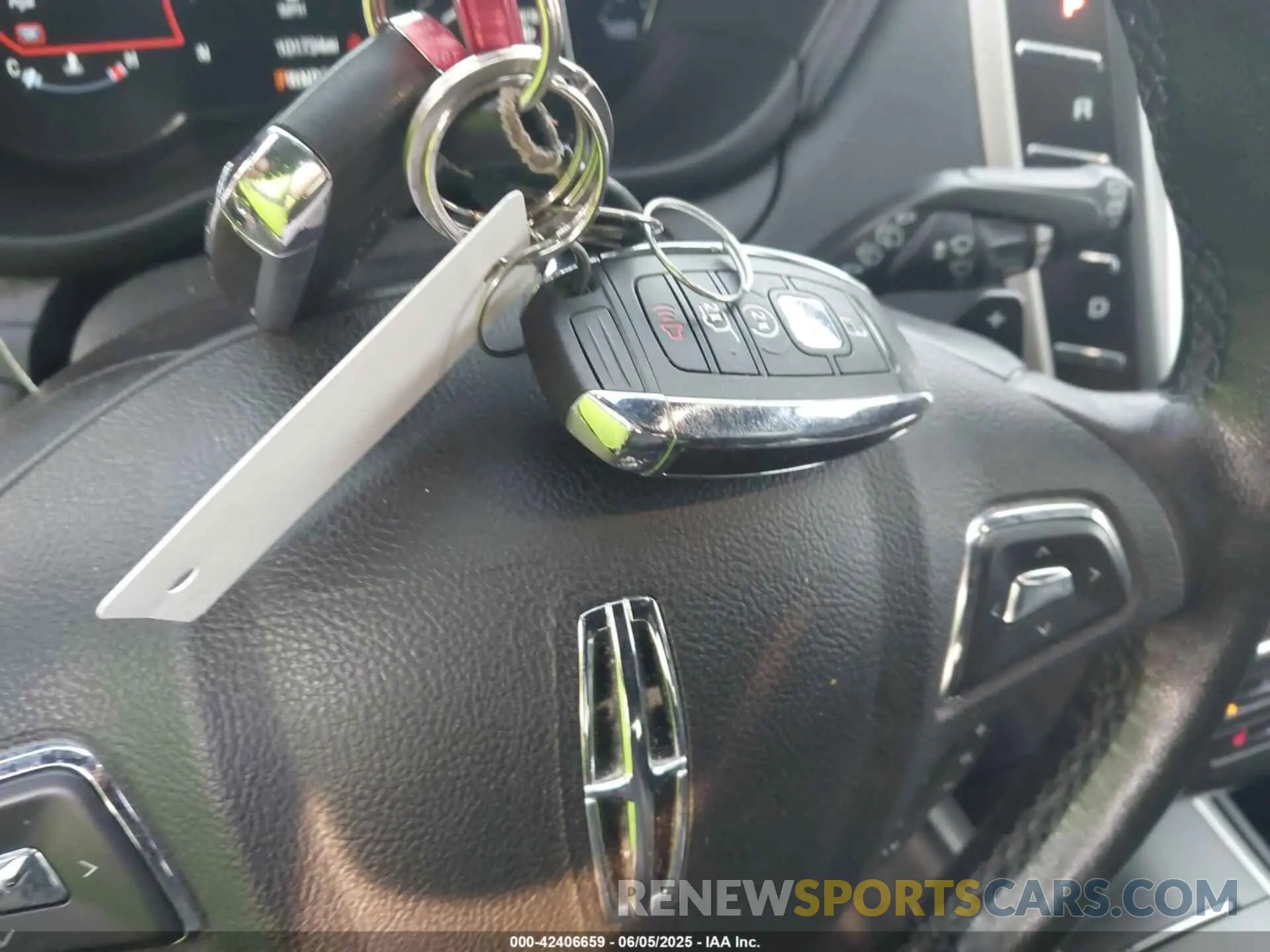 11 Photograph of a damaged car 5LMCJ1C9XKUL48497 LINCOLN MKC 2019