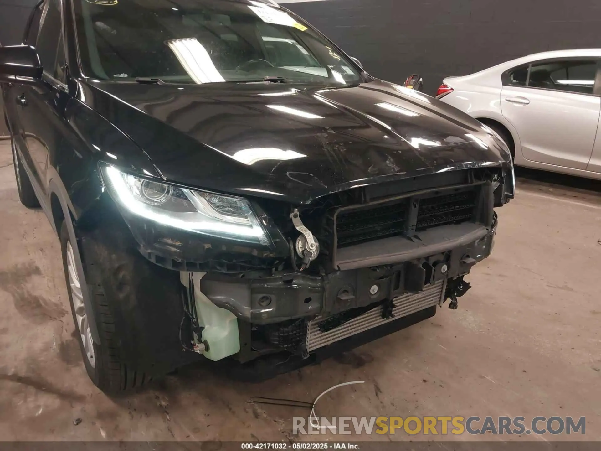 6 Photograph of a damaged car 5LMCJ1D95KUL17768 LINCOLN MKC 2019