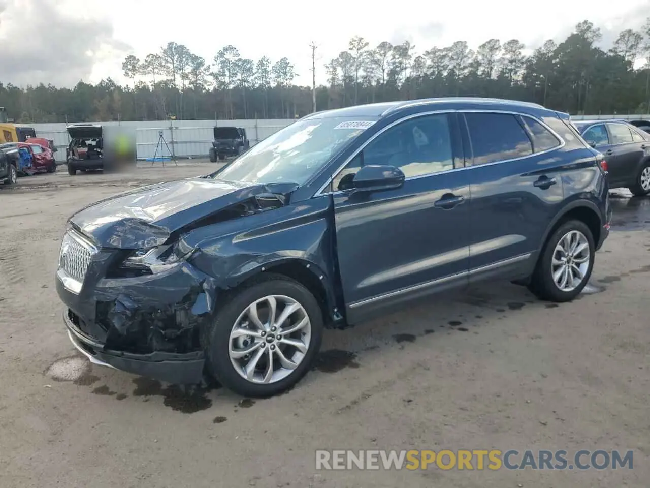 1 Photograph of a damaged car 5LMCJ2C93KUL52056 LINCOLN MKC 2019