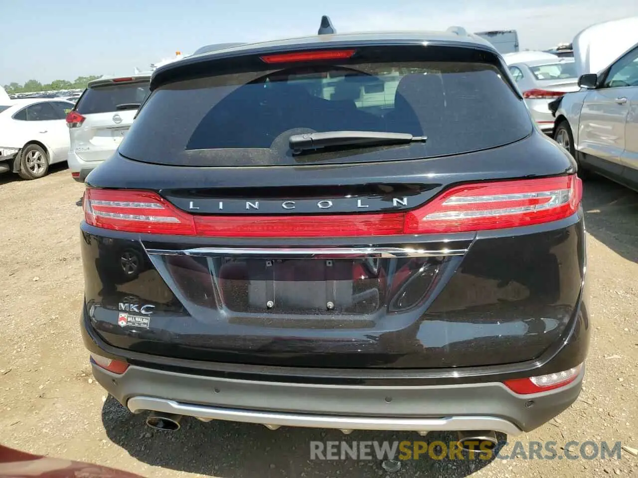 6 Photograph of a damaged car 5LMCJ2C94KUL03674 LINCOLN MKC 2019