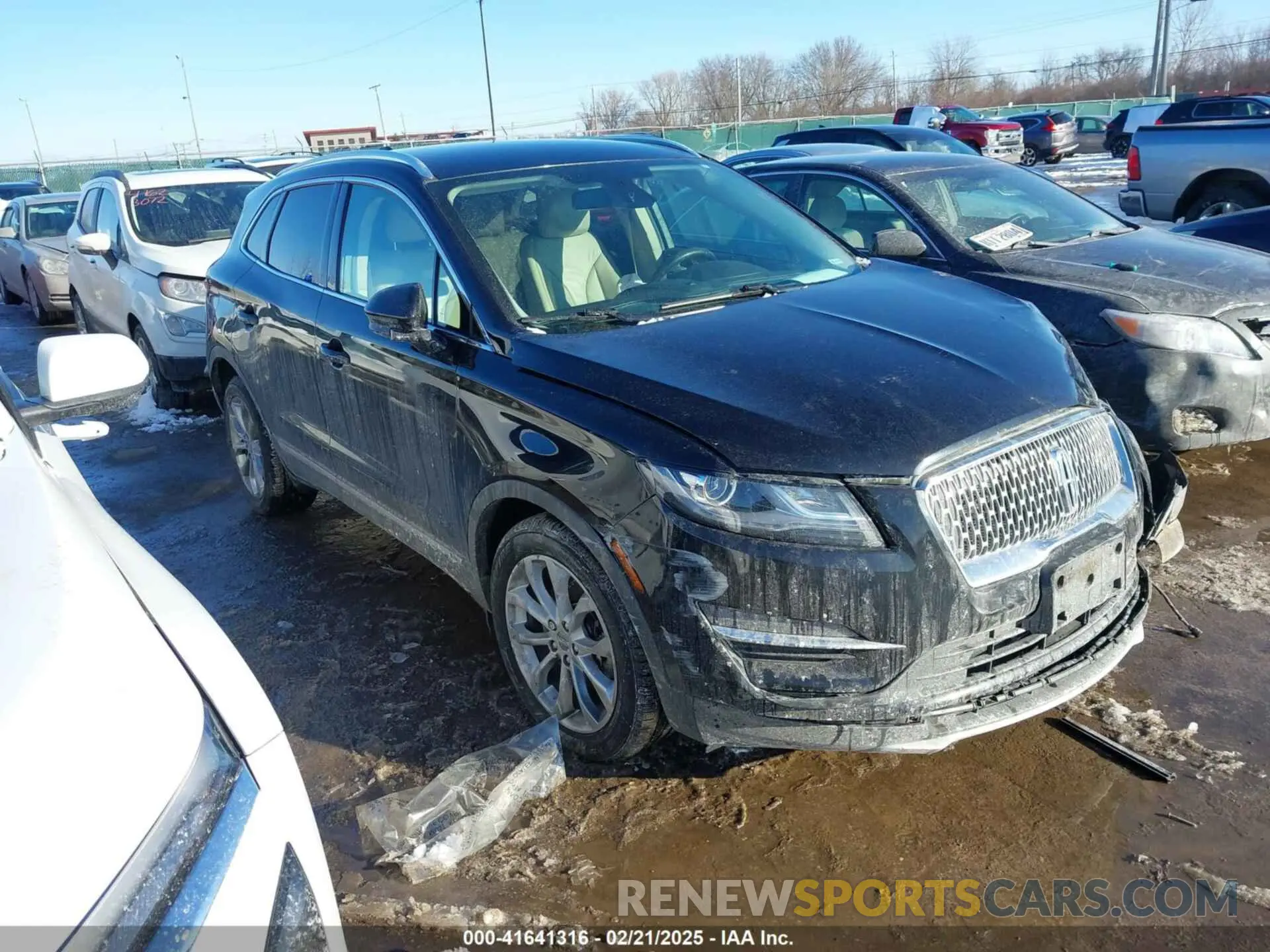 1 Фотография поврежденного автомобиля 5LMCJ2C99KUL17179 LINCOLN MKC 2019