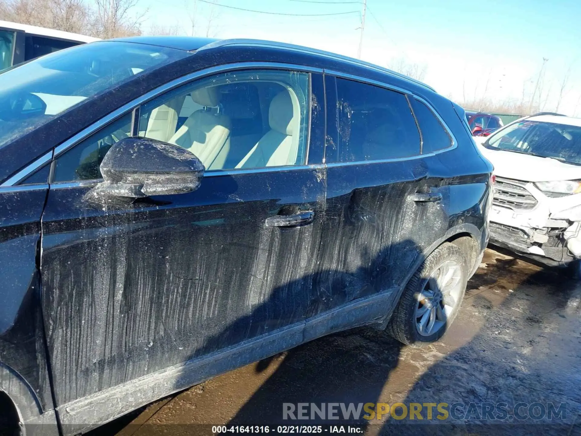 14 Фотография поврежденного автомобиля 5LMCJ2C99KUL17179 LINCOLN MKC 2019