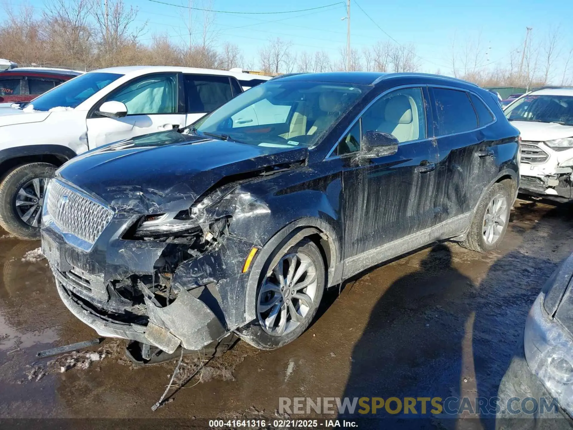 6 Фотография поврежденного автомобиля 5LMCJ2C99KUL17179 LINCOLN MKC 2019