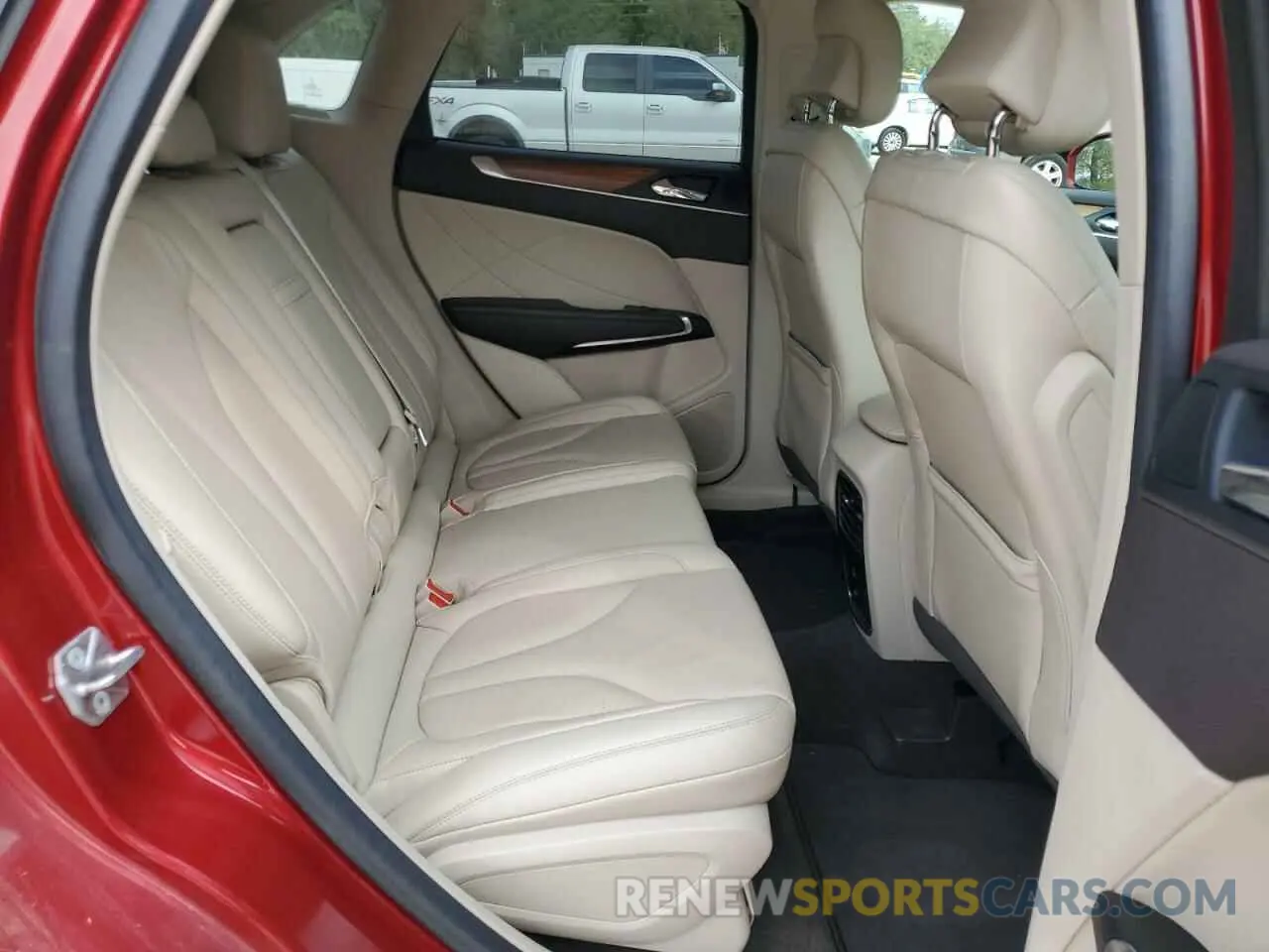 12 Фотография поврежденного автомобиля 5LMCJ2C9XKUL51955 LINCOLN MKC 2019