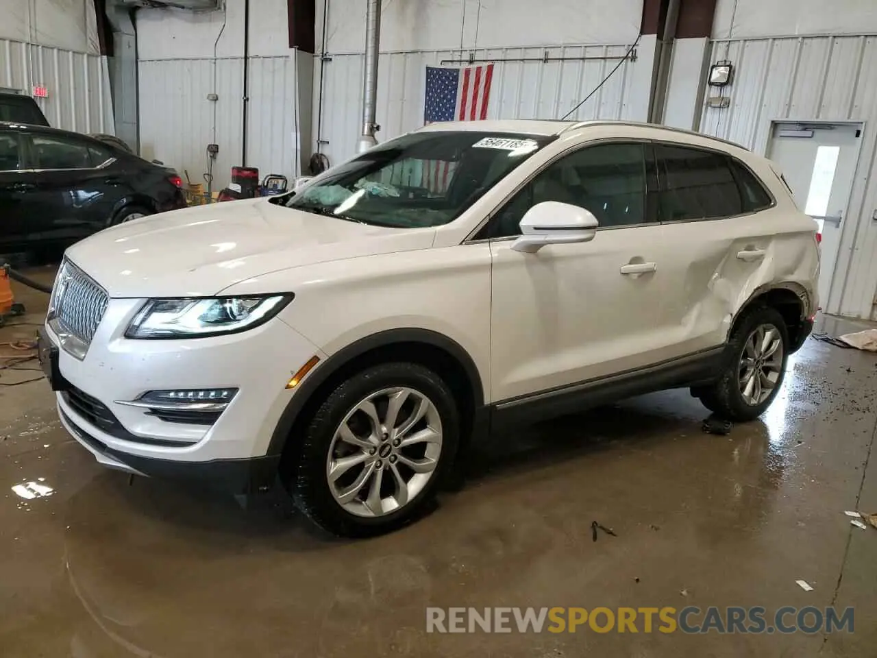 1 Фотография поврежденного автомобиля 5LMCJ2D90KUL25654 LINCOLN MKC 2019