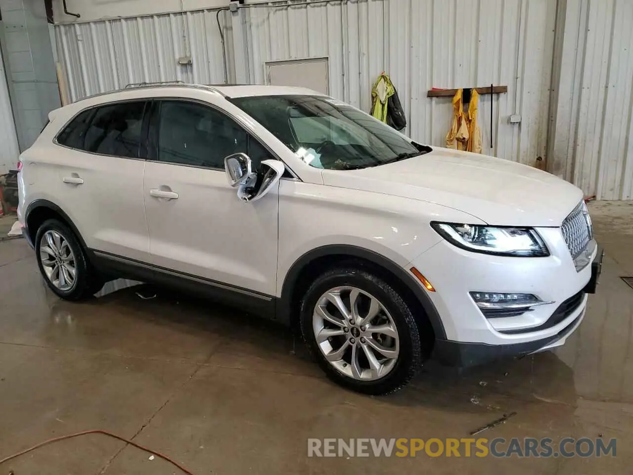 4 Фотография поврежденного автомобиля 5LMCJ2D90KUL25654 LINCOLN MKC 2019