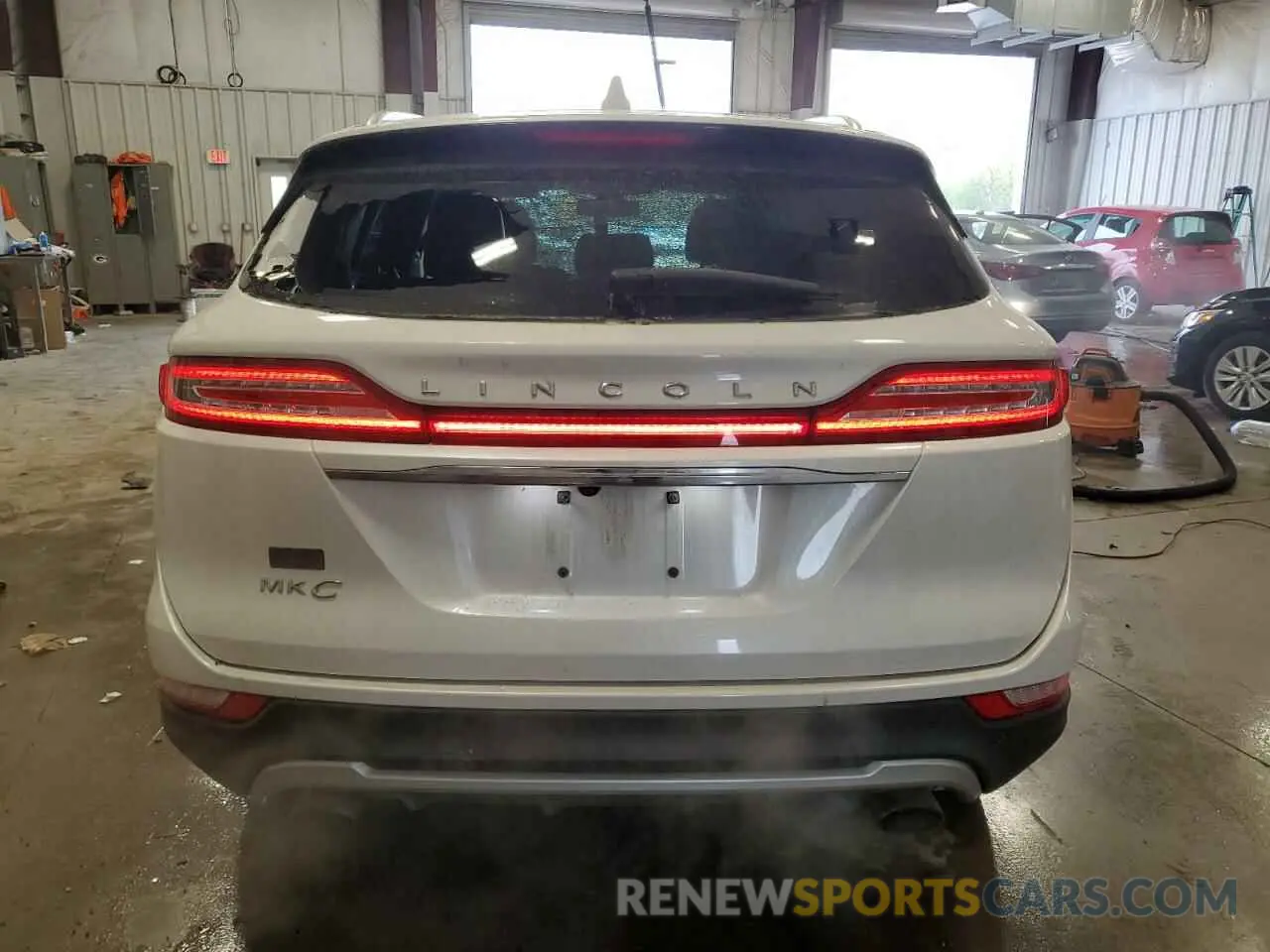 6 Фотография поврежденного автомобиля 5LMCJ2D90KUL25654 LINCOLN MKC 2019