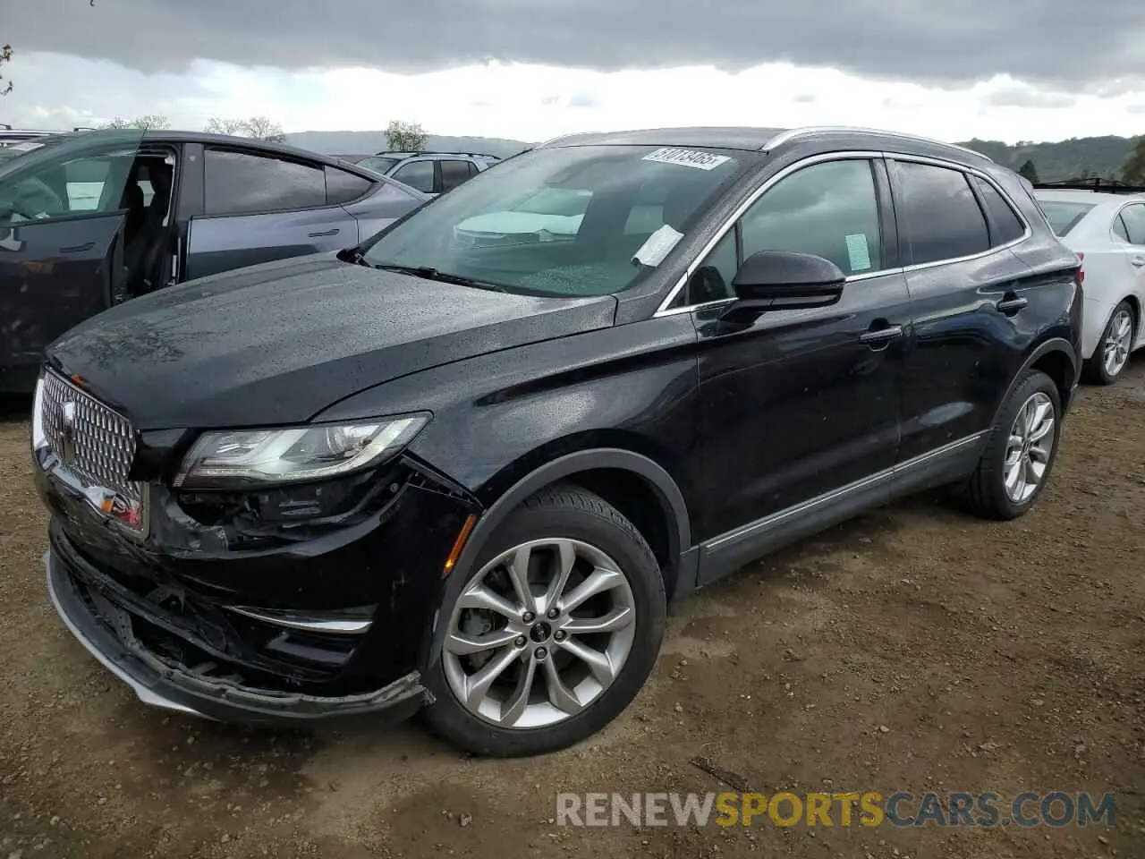 1 Photograph of a damaged car 5LMCJ2D92KUL29608 LINCOLN MKC 2019